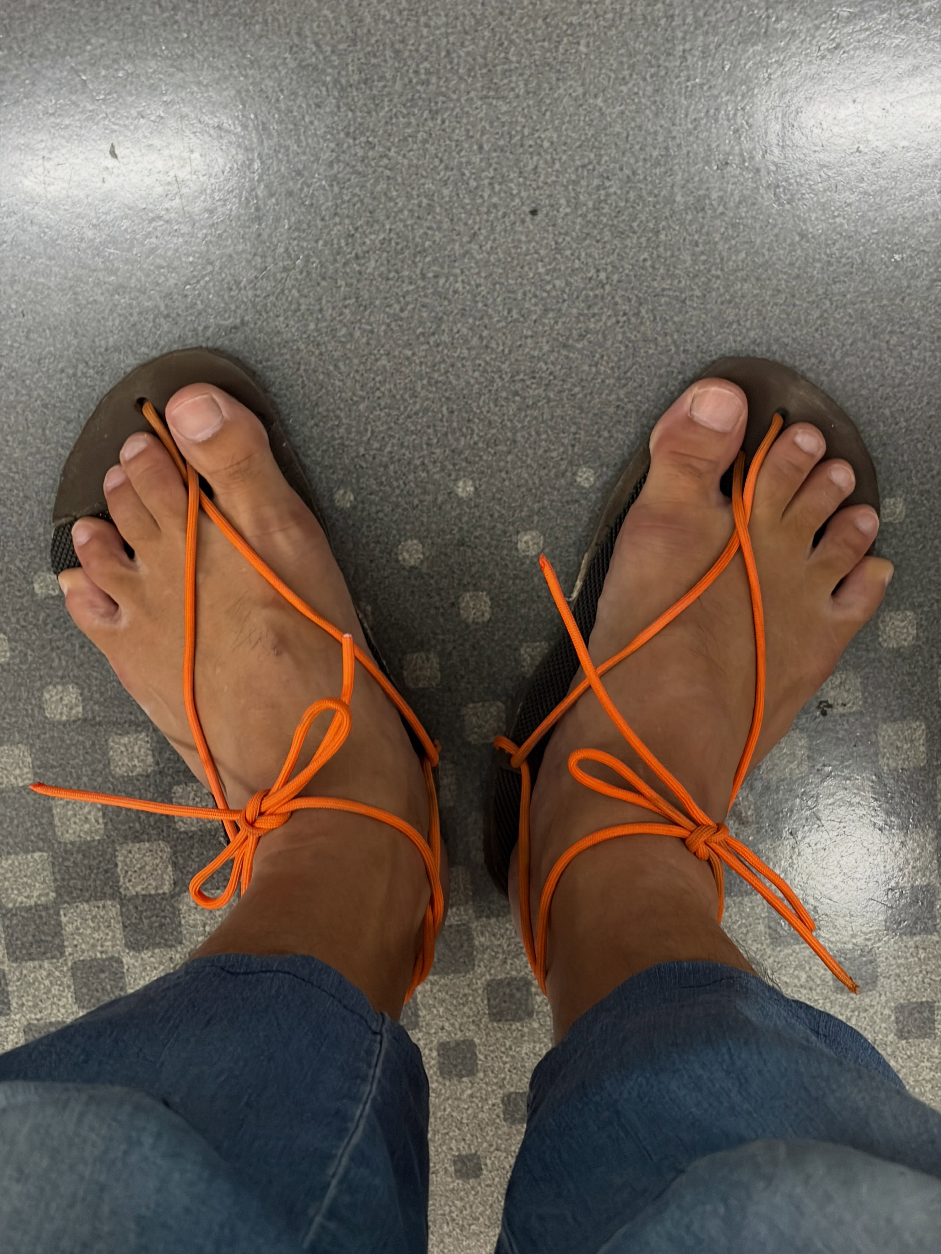 testing zen sandals type 0

 #ワラーチ#ワラーチランニング #zensandals #barefootsandals