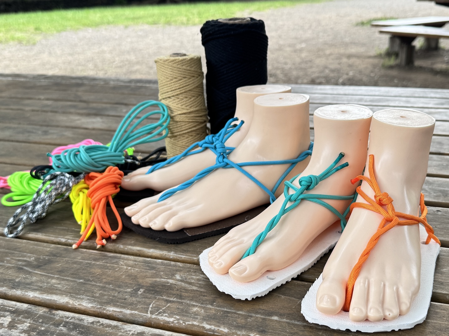 井の頭アートマーケッツでワラーチ作り