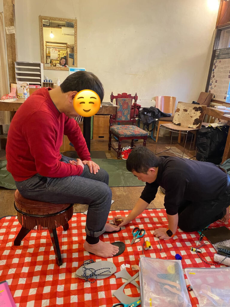 2025年2月5日ワラーチ（ちきゅうサンダル）作りのワークショップの写真